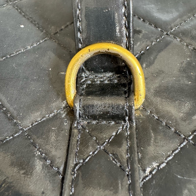 Chanel 黑色漆皮 大號手提化妝包-22