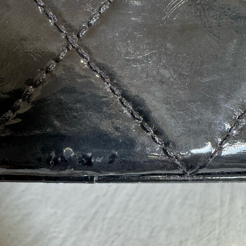 Chanel 黑色漆皮 大號手提化妝包-36