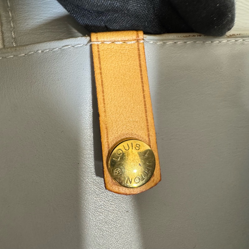 Louis Vuitton 黃色漆皮多功能皮夾腰包-30