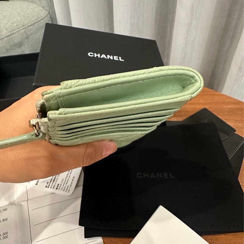 香奈兒Chanel 可可愛愛很好用的荔枝皮爆款抹茶綠🍵/薄荷綠 L型卡包-11