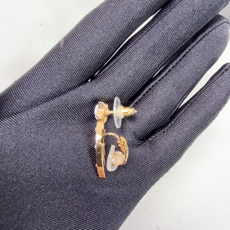 閒置chanel香奈兒24c新款流星雙c logo耳釘 耳骨夾 絕美啊  彤 尺寸:2.5×1cm-3