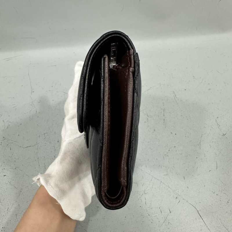 Chanel Ap0232 黑羊皮銀釦CF中夾-3