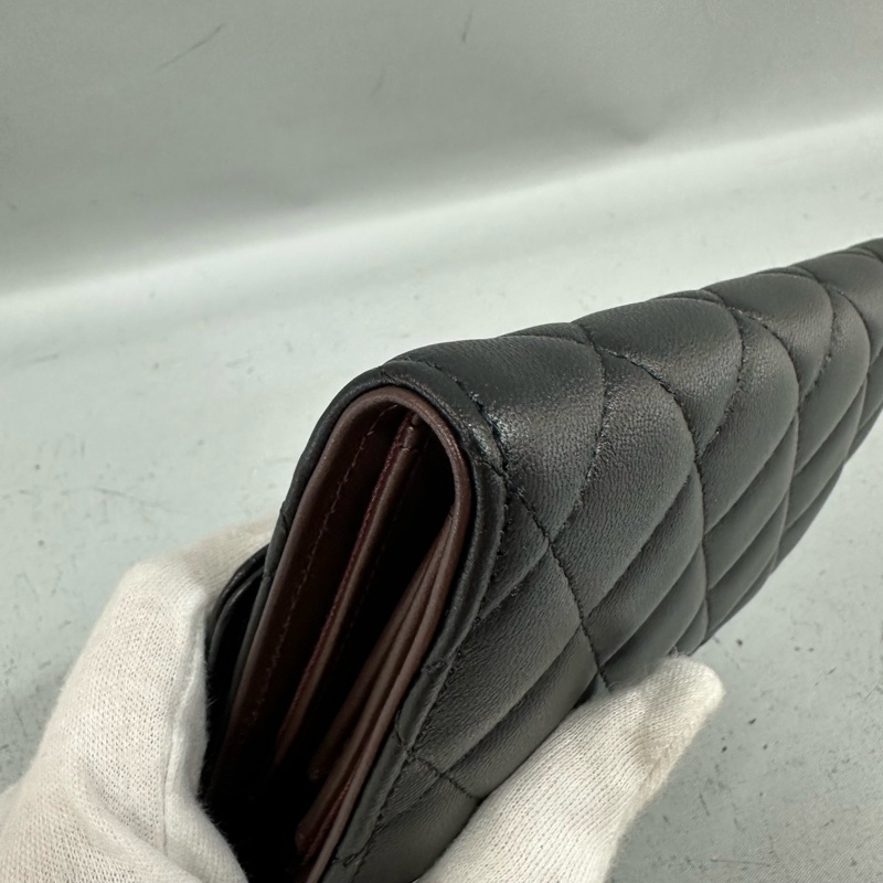 Chanel Ap0232 黑羊皮銀釦CF中夾-5