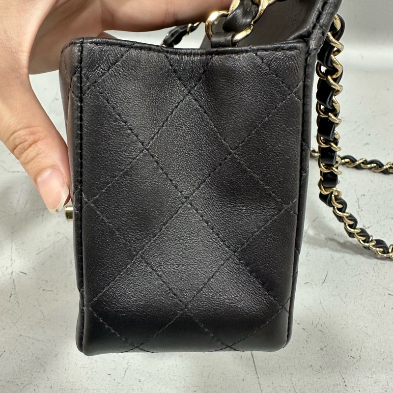 Chanel A35200 黑羊皮金釦方胖子 mini coco 17-25