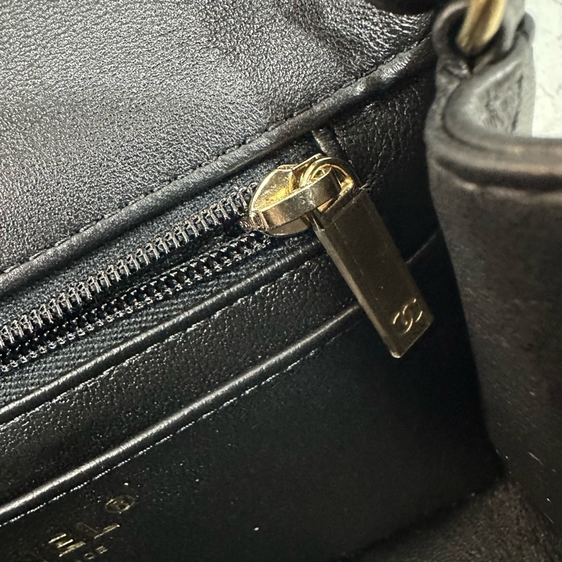 Chanel A35200 黑羊皮金釦方胖子 mini coco 17-30