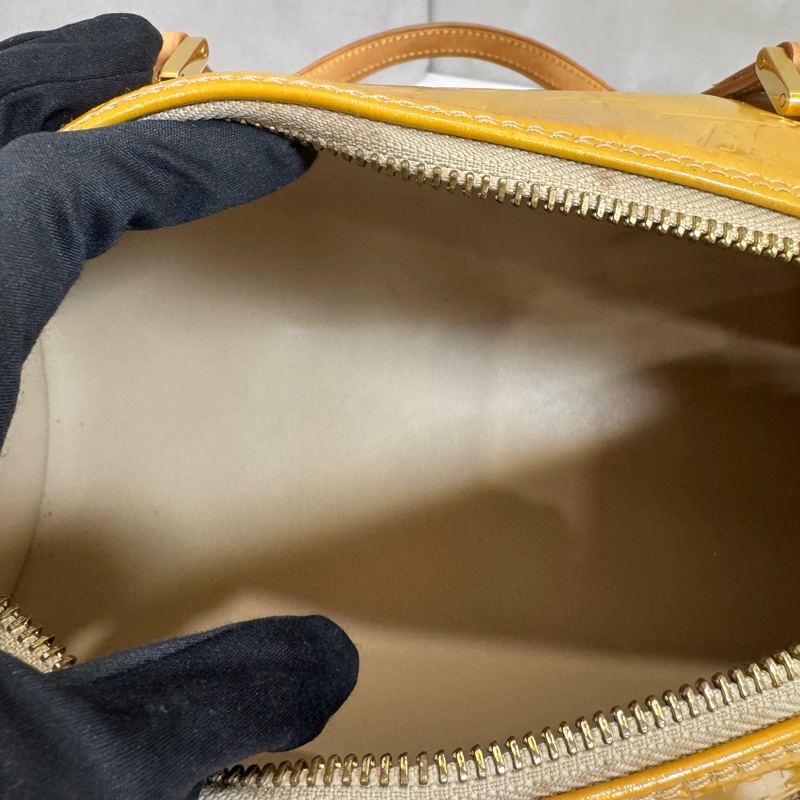 Louis Vuitton 黃色漆皮圓筒包-10