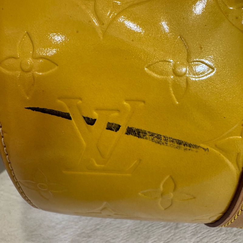 Louis Vuitton 黃色漆皮圓筒包-15