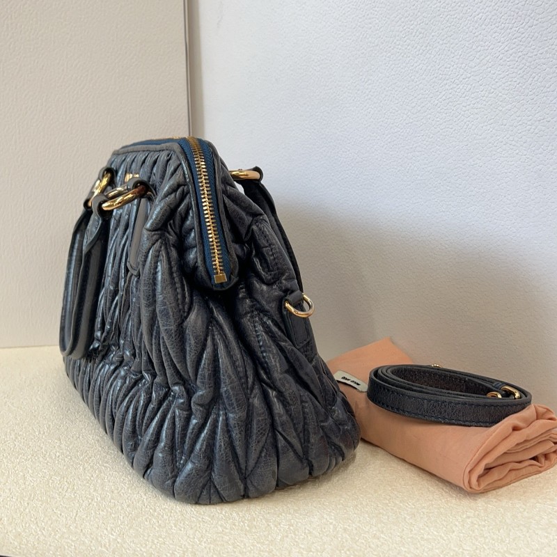 Miu Miu 藍色褶皺羊皮包 手提包 肩背包 底長34cm-2
