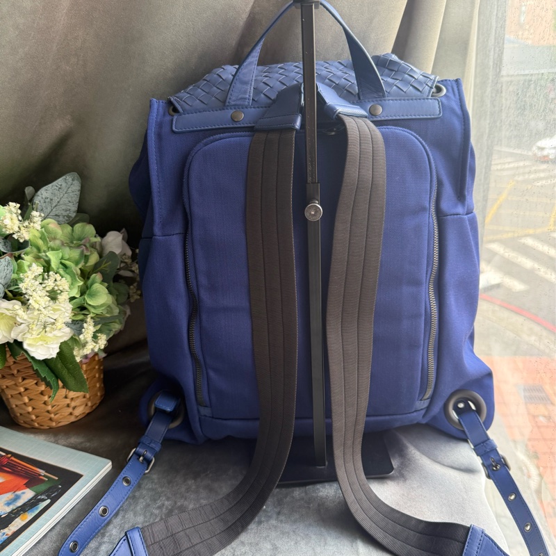 尼龍拼皮革束口翻蓋後背包(電子藍)-1