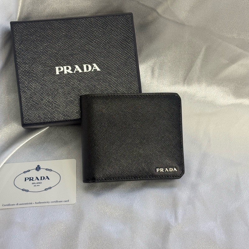Prada 十字紋牛皮短銀包 2m0738-0