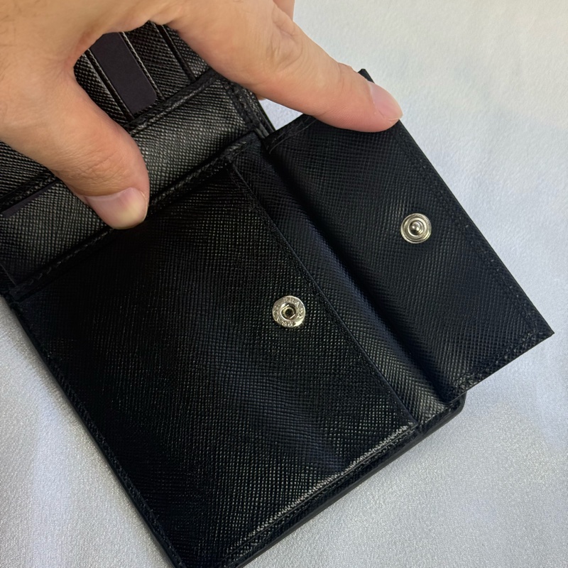 Prada 十字紋牛皮短銀包 2m0738-3