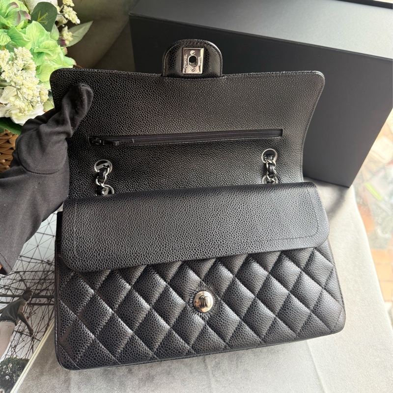 銀釦菱格紋粒紋牛皮 25cm COCO包(黑色)-7