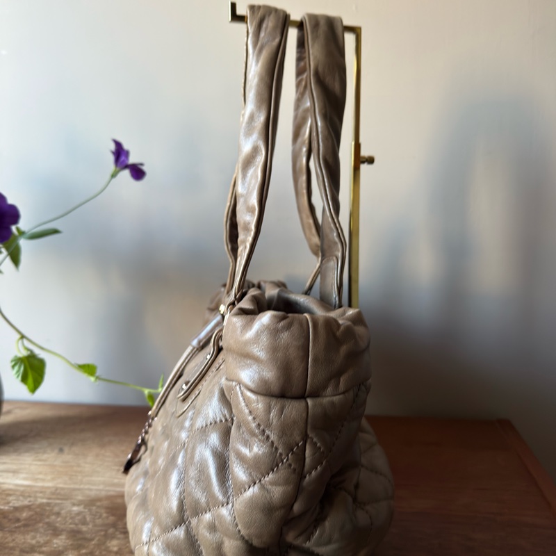 CHANEL 羊皮菱格紋肩背包-9