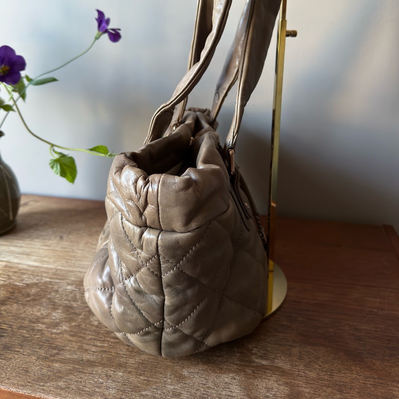 CHANEL 羊皮菱格紋肩背包-16