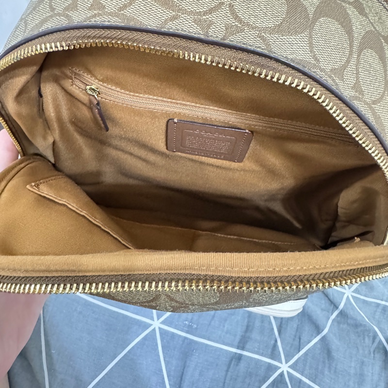 coach後背包 大號-10