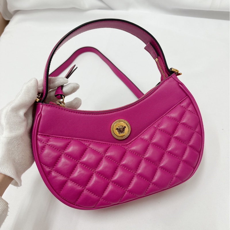 莉亞精品♡Versace 桃粉彎月包 九新美包-2