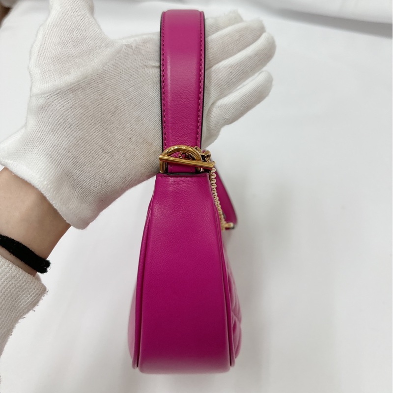 莉亞精品♡Versace 桃粉彎月包 九新美包-5