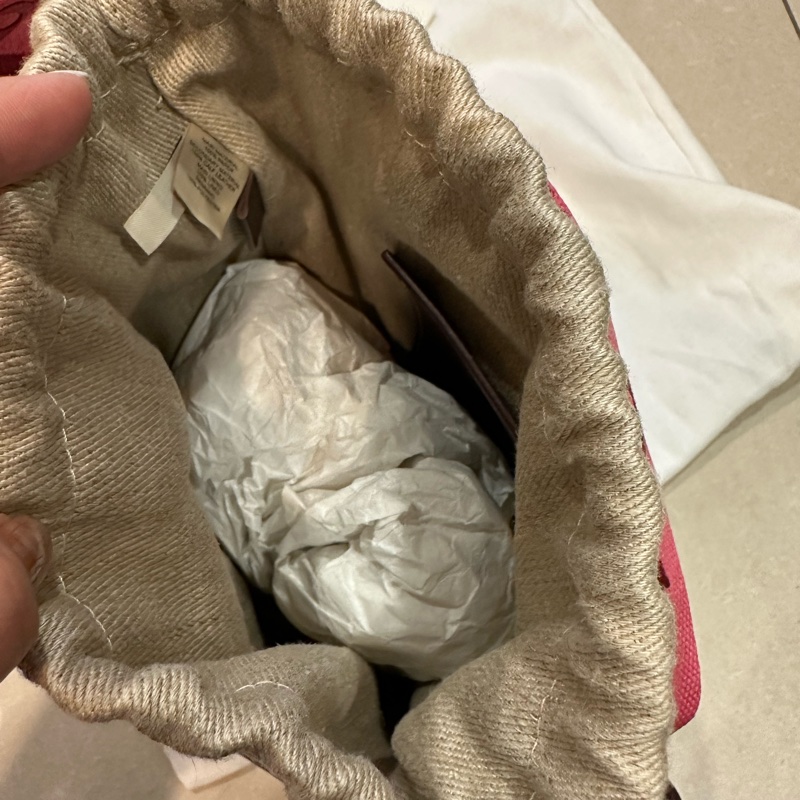 Chloe草編織帶束口手提兩用水桶包(桃粉邊)-9