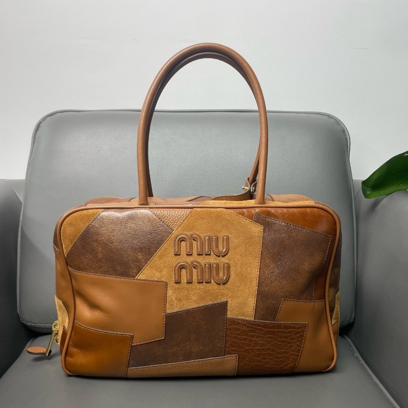 MiuMiu/繆繆 晶片款 乾邑色補丁皮革拼貼保齡球包 手提包-0