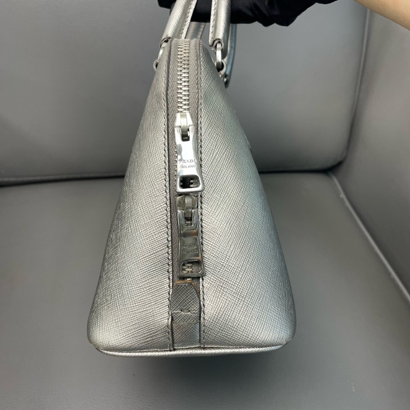 Prada/普拉達 珠光灰十字紋牛皮 貝殼包 女士手提包 肩背包 斜背包-2