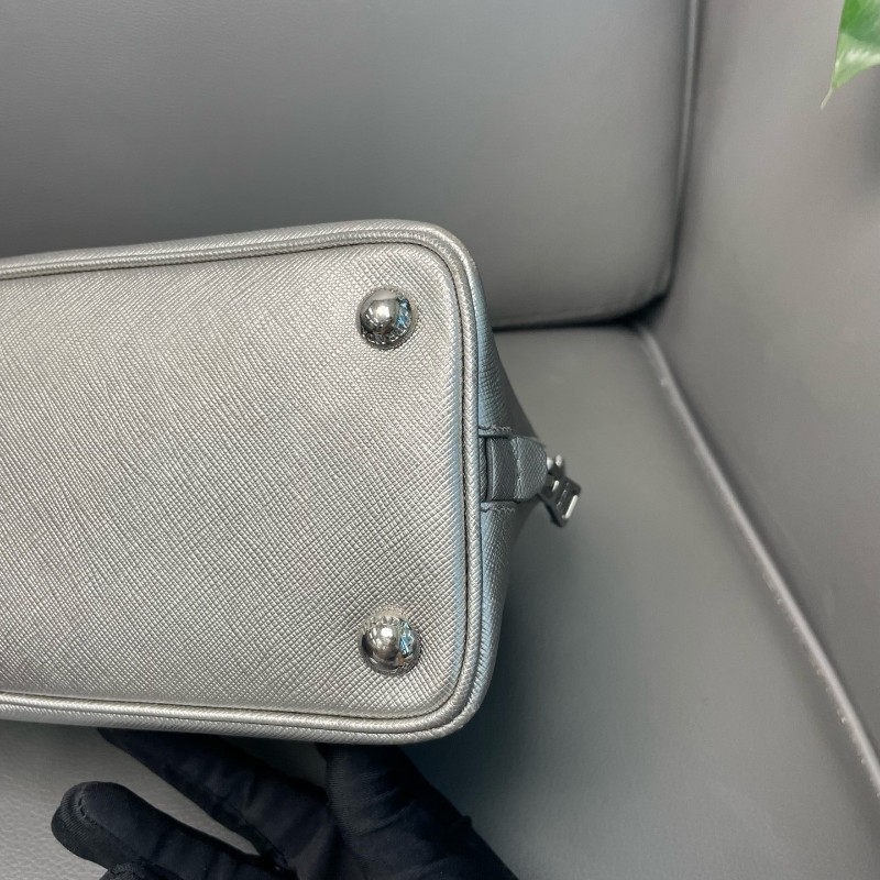 Prada/普拉達 珠光灰十字紋牛皮 貝殼包 女士手提包 肩背包 斜背包-5