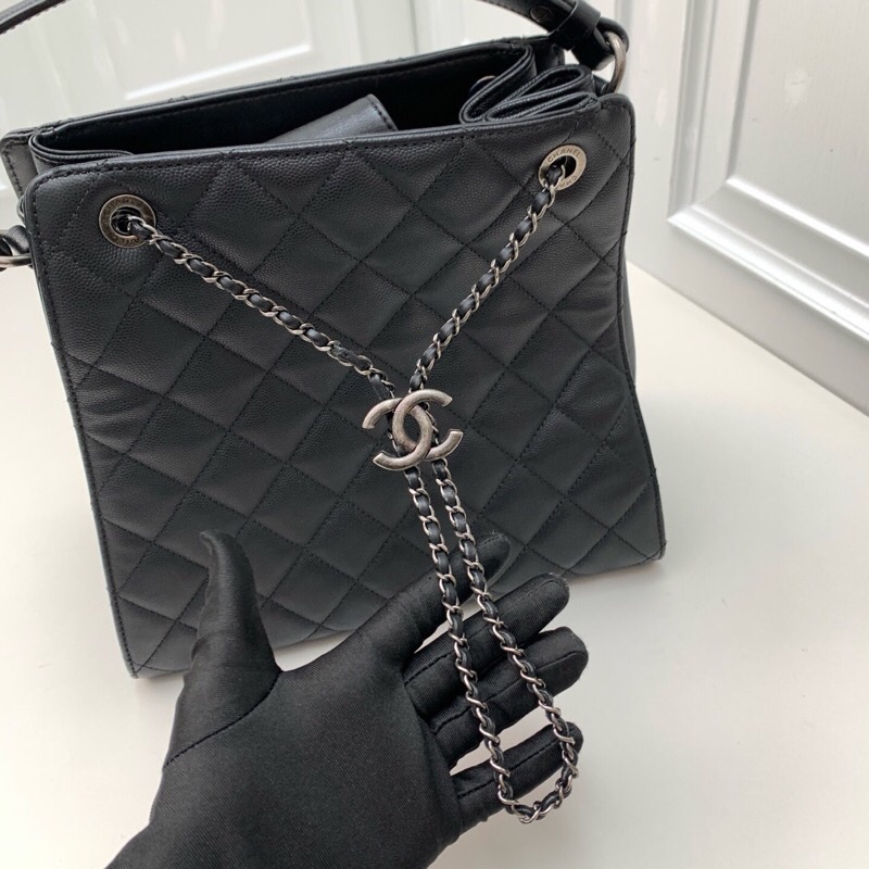 98新Chanel香奈兒22開黑色荔枝紋牛皮拼皮銀扣手提水桶包斜挎包 -11