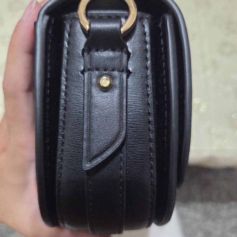 Michael Kors mila 中型馬鞍包-10