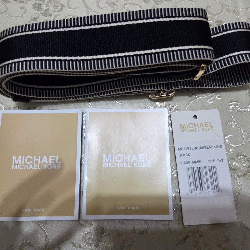 Michael Kors mila 中型馬鞍包-16