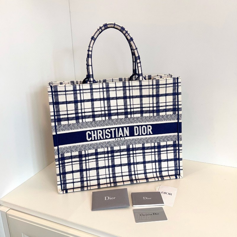 Dior迪奧 藍白格紋刺繡book tote 大號 41*35*18cm-0