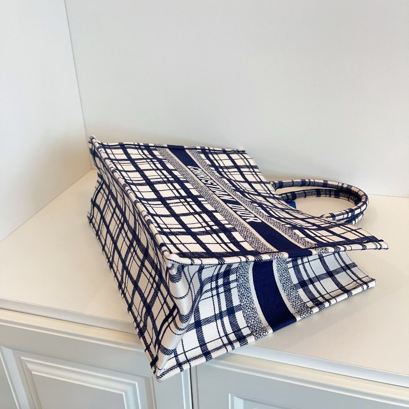 Dior迪奧 藍白格紋刺繡book tote 大號 41*35*18cm-7