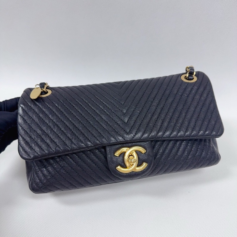 98新Chanel香奈兒 季節款黑金v紋CF鏈條包-1