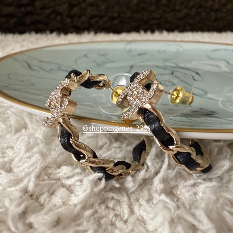 香奈兒 Chanel 全新品 25B皮穿鏈圈圈水鑽logo耳環❗️尚未抵台-0