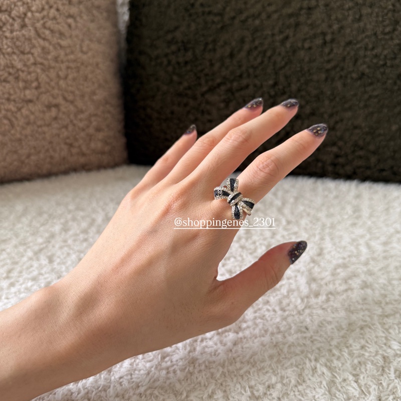 香奈兒 Chanel 全新品 25B 黑色蝴蝶結水鑽戒指 尺寸52-8