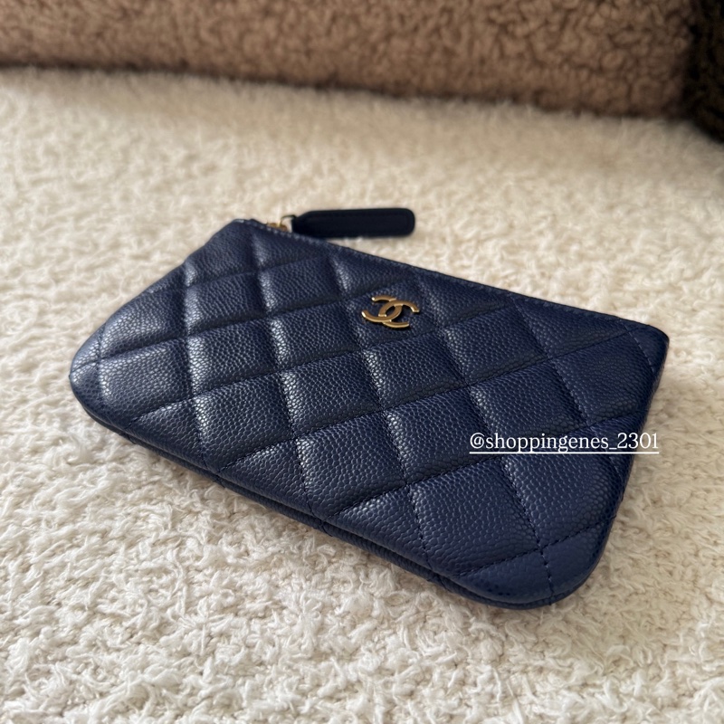 香奈兒 Chanel 全新品 一字拉鏈包 深藍色 金釦 荔枝牛皮-1