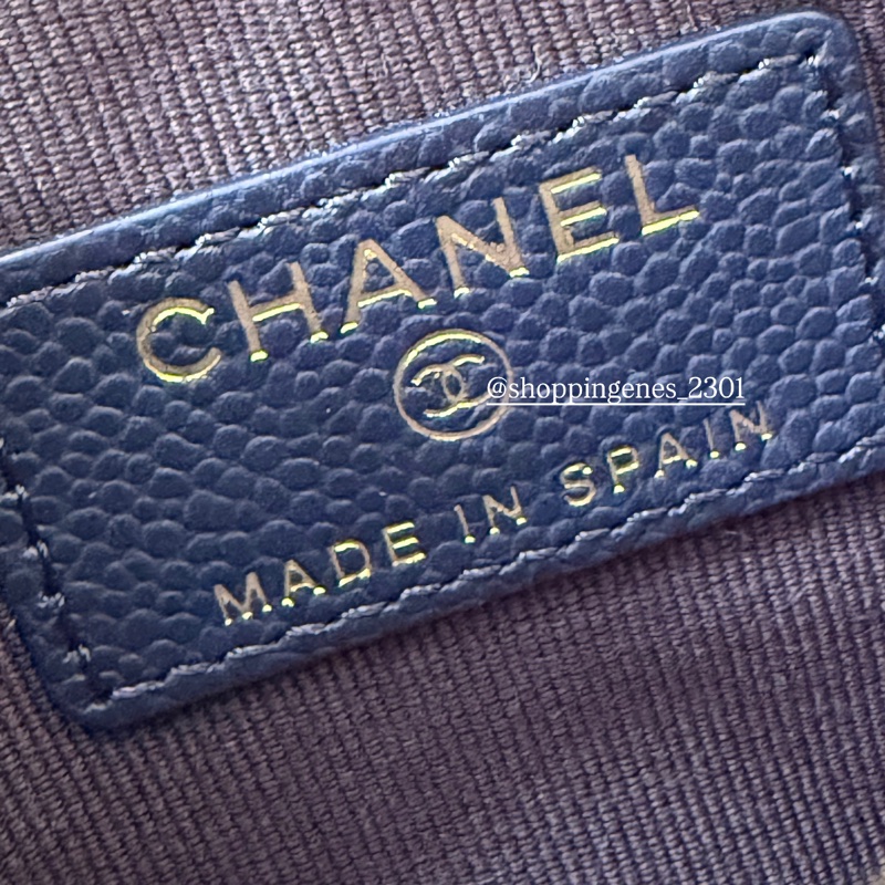 香奈兒 Chanel 全新品 一字拉鏈包 深藍色 金釦 荔枝牛皮-6