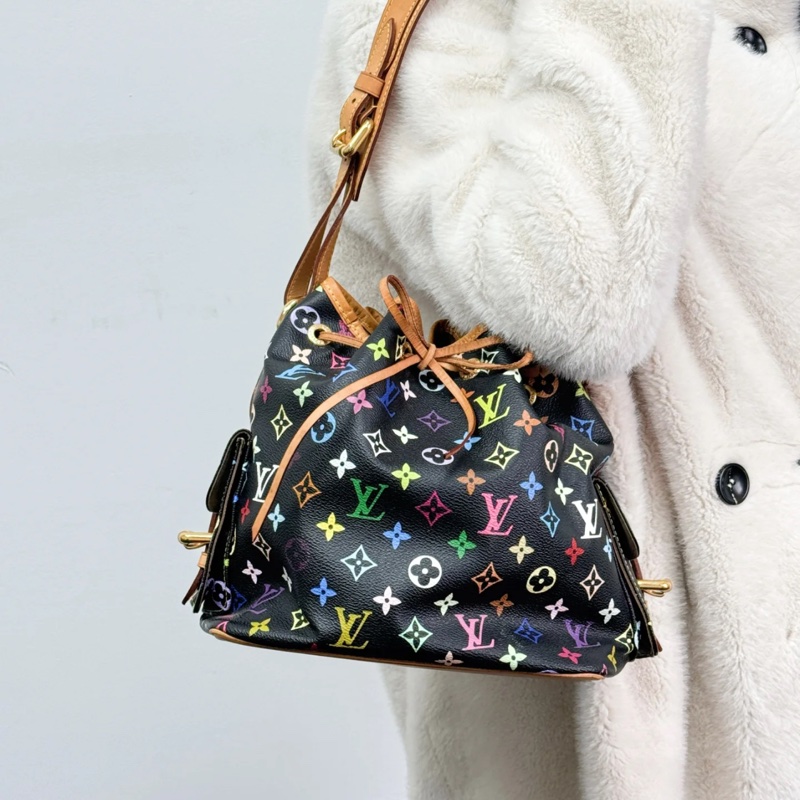 「JL精品代購」9新 LV 黑三彩 水桶包-1