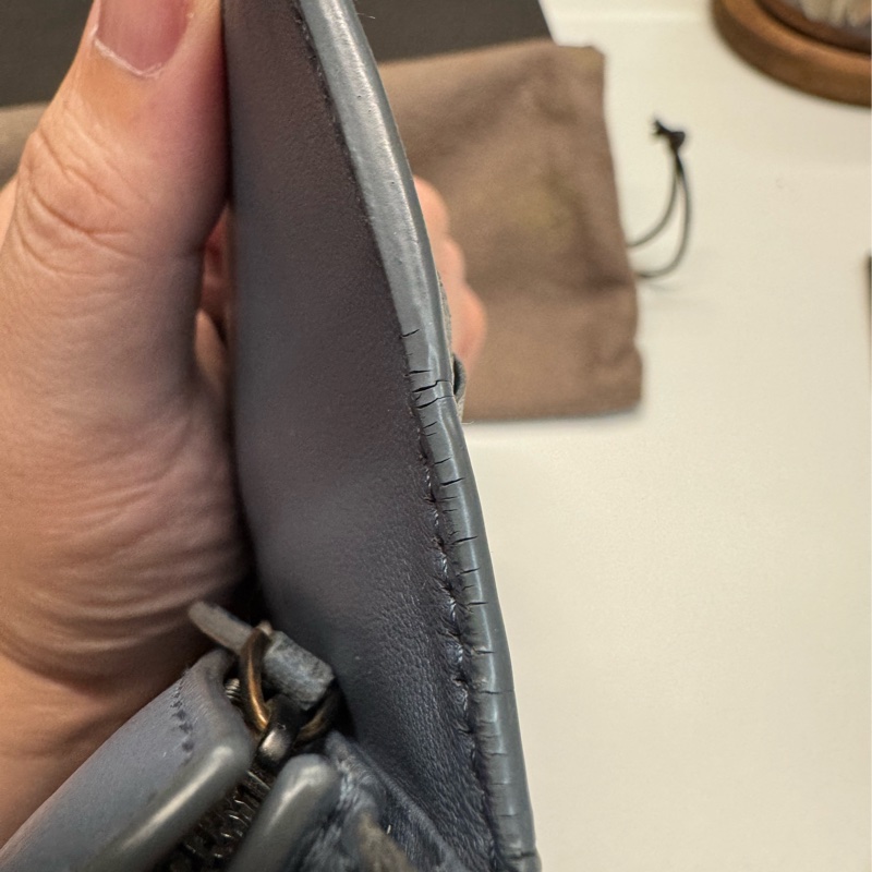 BV霧霾藍長夾-21