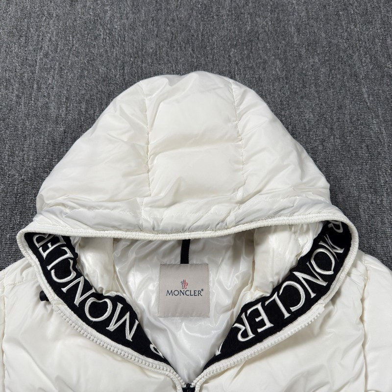 Moncler 黑標系列帽子標語白色羽絨服外套/3碼-2