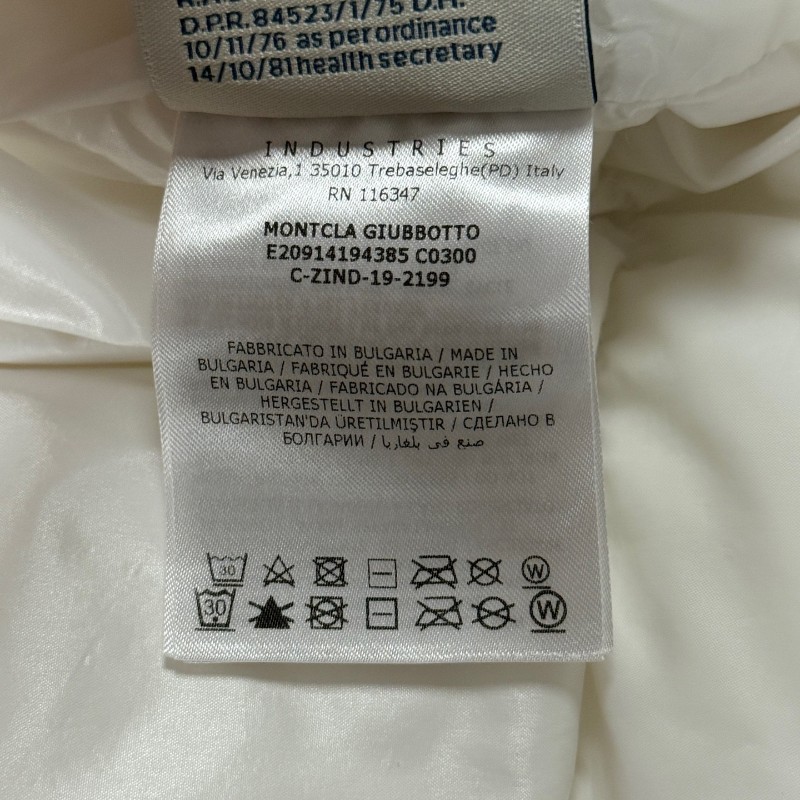 Moncler 黑標系列帽子標語白色羽絨服外套/3碼-3