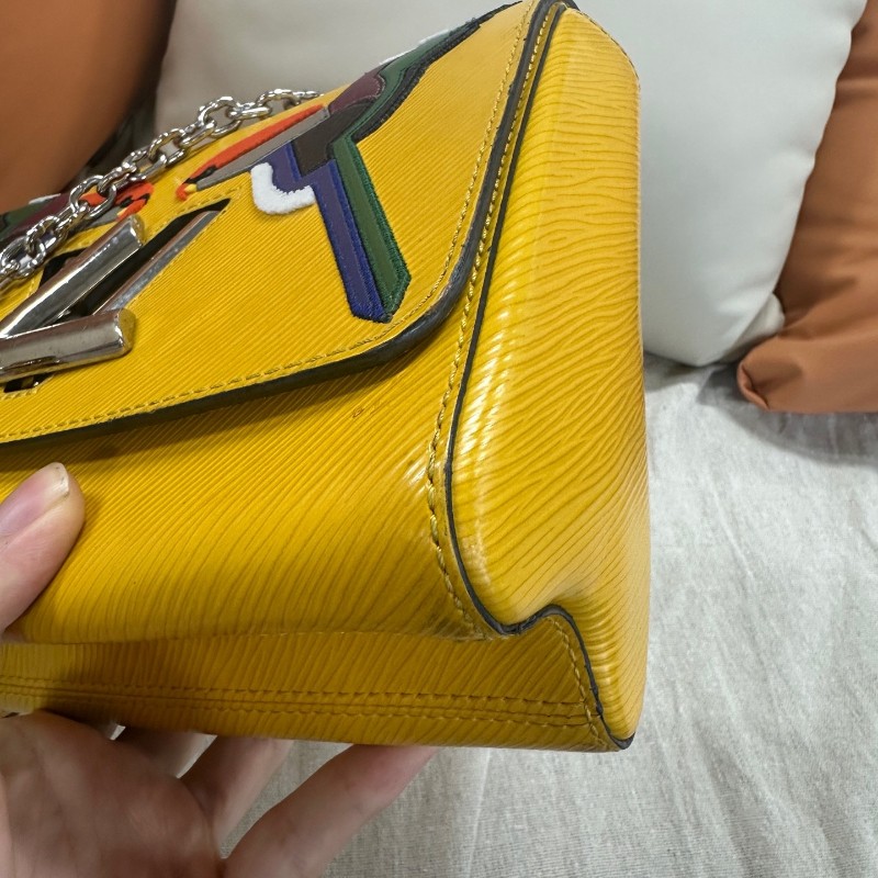 LV/路易威登 Twist 中號 扭扭包 黃色 限量小鳥刺繡 Epi水波紋牛皮 肩背包 斜背包 2016 尺寸:23×17×5cm-4