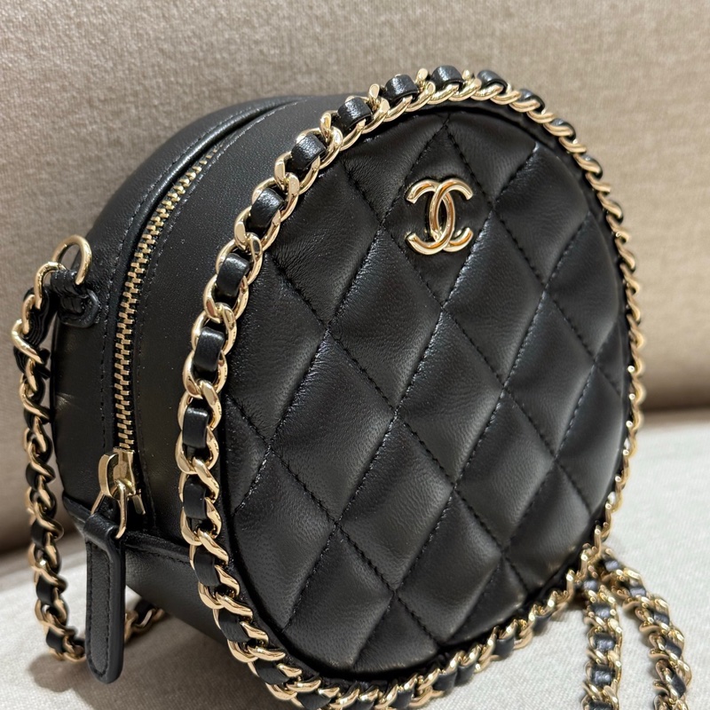 CHANEL黑色鏈邊小圓餅-0