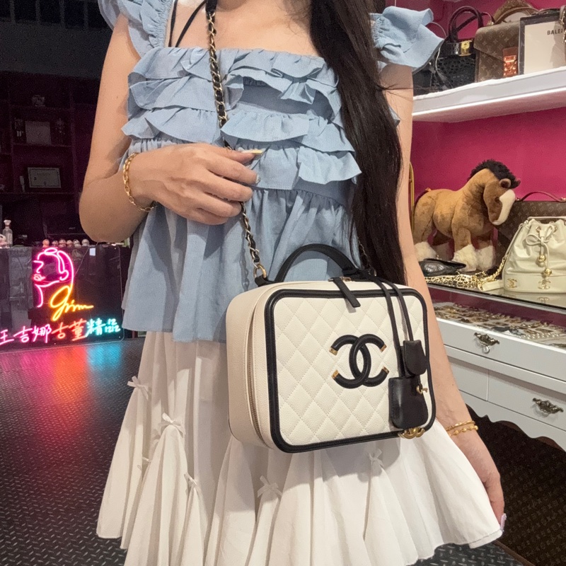 Chanel 黑白化妝箱/相機包斜背包/王吉娜古董精品-1