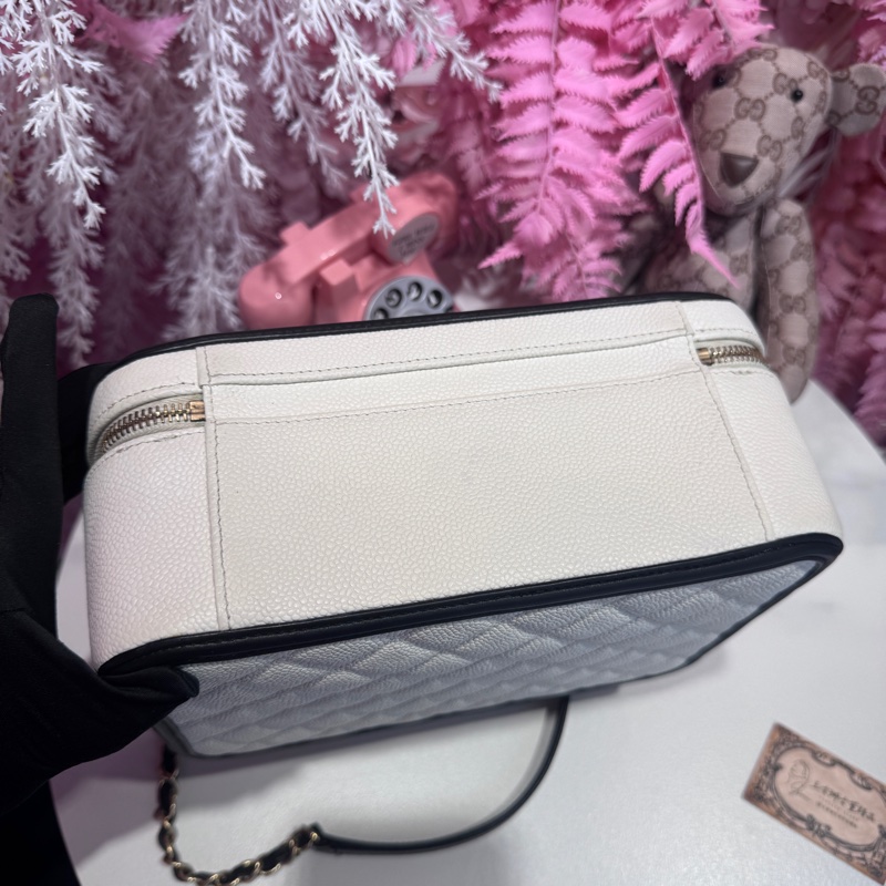 Chanel 黑白化妝箱/相機包斜背包/王吉娜古董精品-6