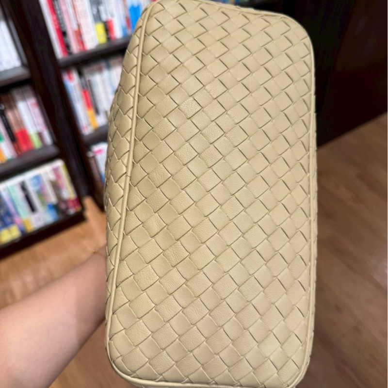 BOTTEGA VENETA BV 葆蝶家 全皮 小雞黃 淡土黃 編織 便當包 飯盒包 手提包 肩背包 側背包 腋下包-14