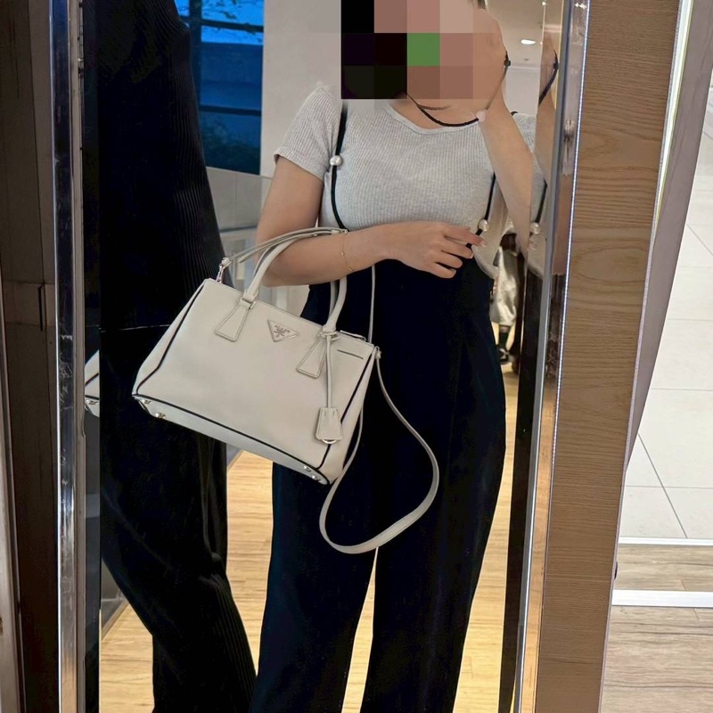 PRADA 冰川白 黑邊 殺手包 手提包 斜背包 肩背包 側背包-3