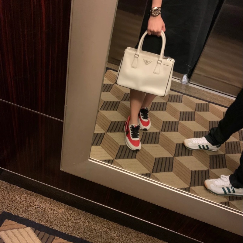 PRADA 冰川白 黑邊 殺手包 手提包 斜背包 肩背包 側背包-5