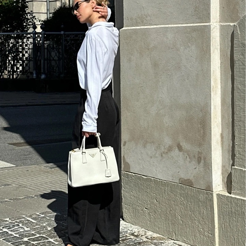 PRADA 冰川白 黑邊 殺手包 手提包 斜背包 肩背包 側背包-6