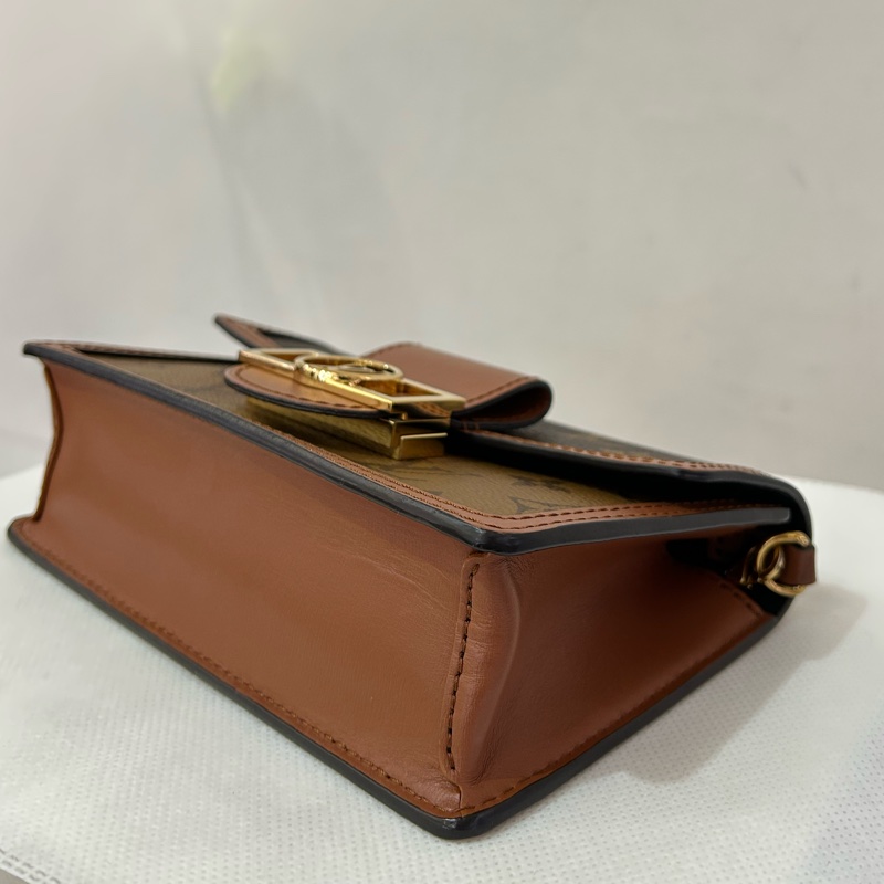 LV拼色老花Dauphine woc 鍊包-5