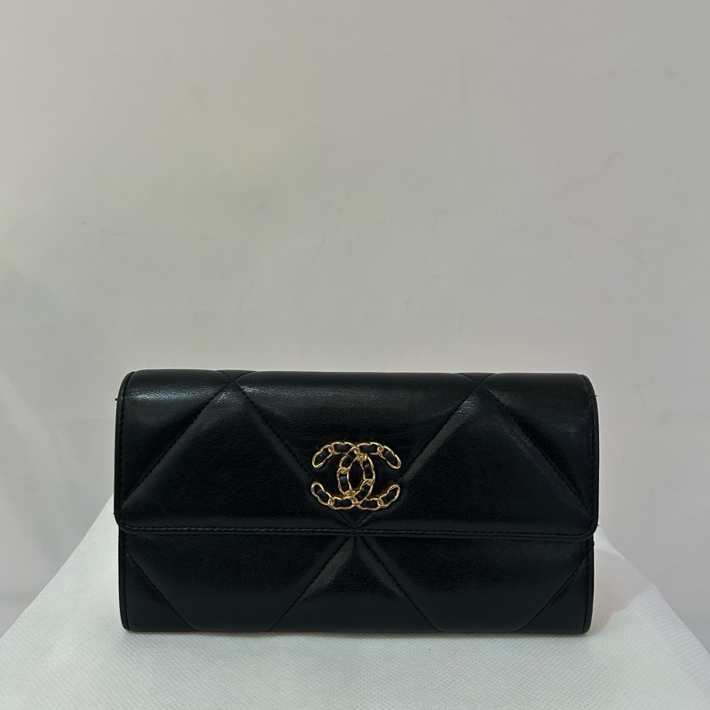 CHANEL 19系列黑牛皮二折釦長夾-0