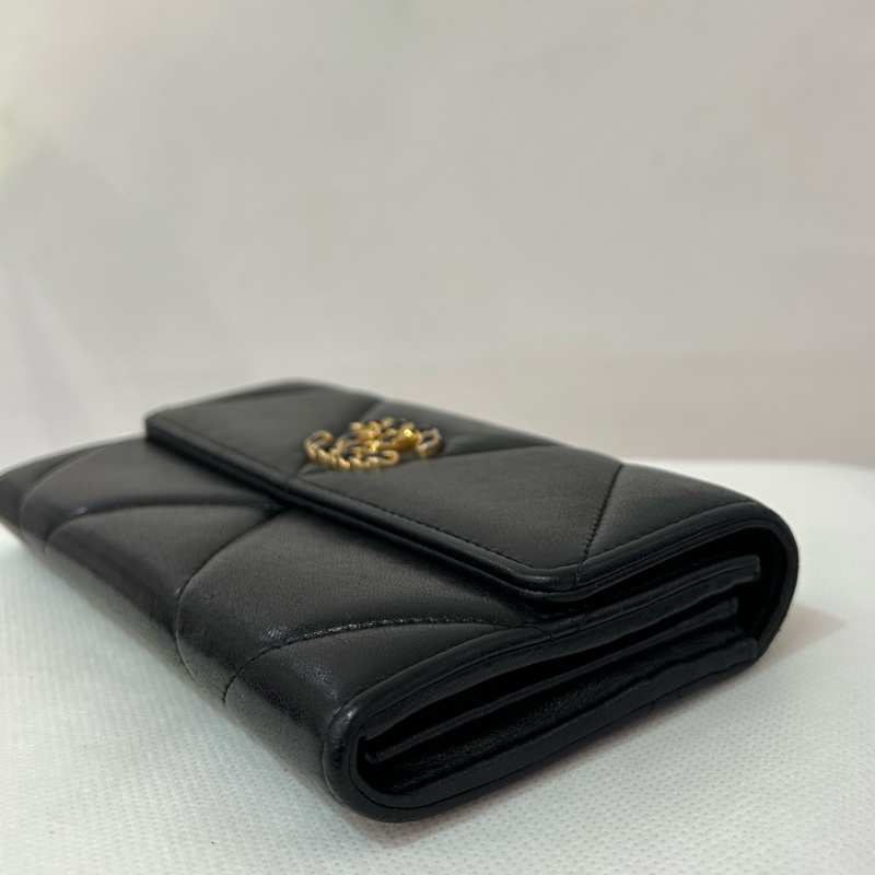 CHANEL 19系列黑牛皮二折釦長夾-4